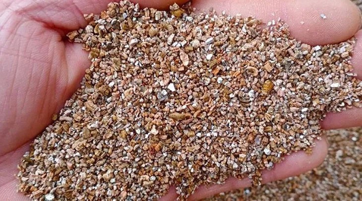 refractory vermiculite